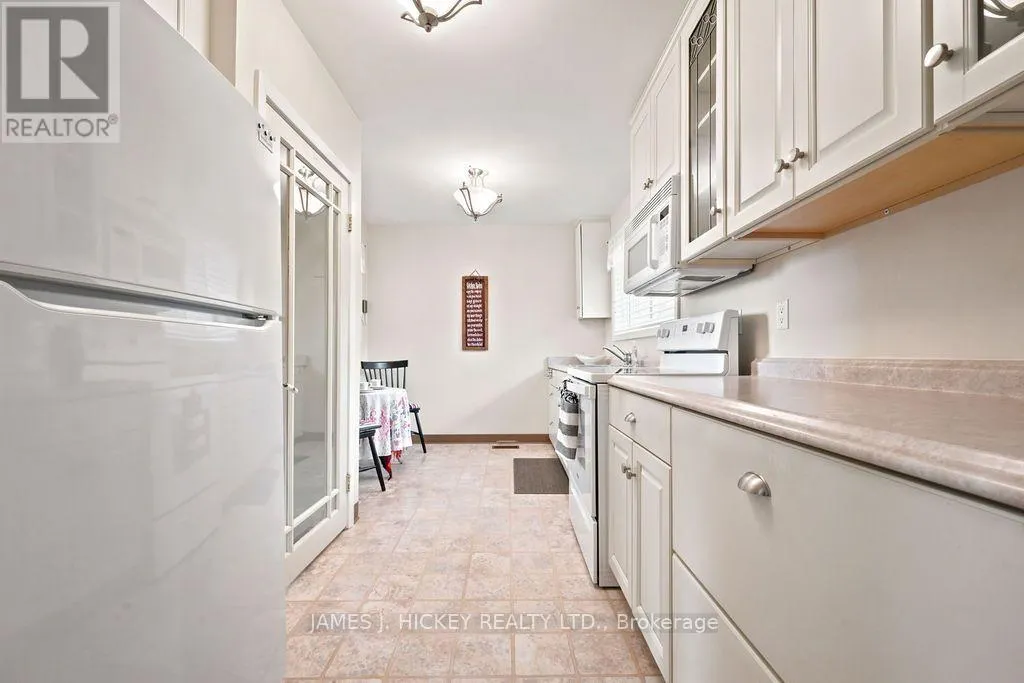 80 FRONTENAC CRESCENT