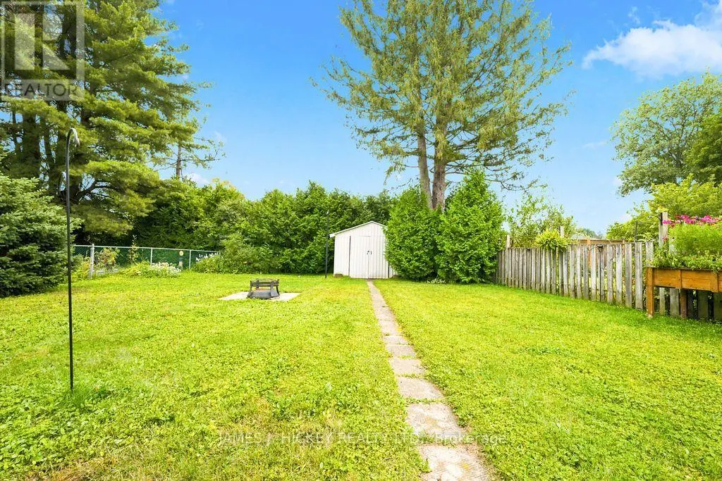 80 FRONTENAC CRESCENT