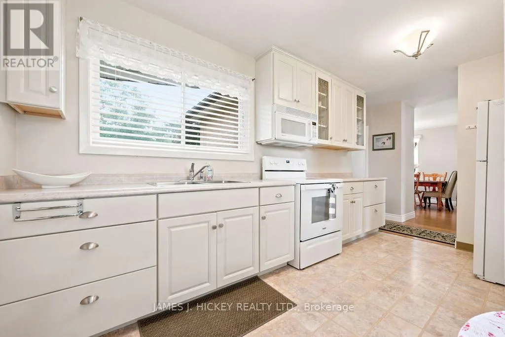 80 FRONTENAC CRESCENT