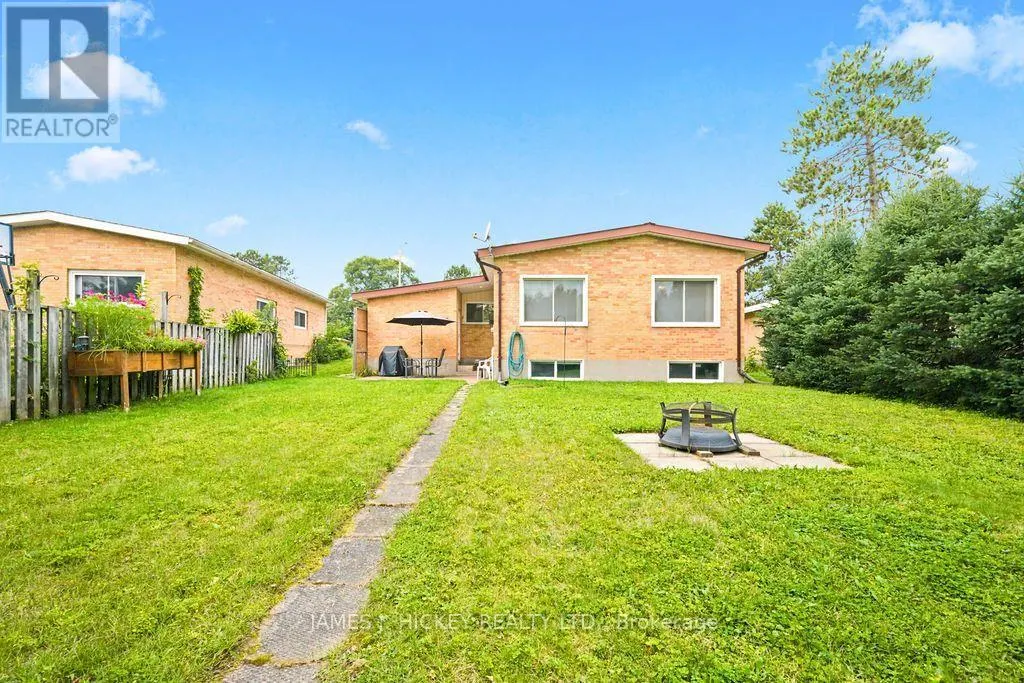 80 FRONTENAC CRESCENT