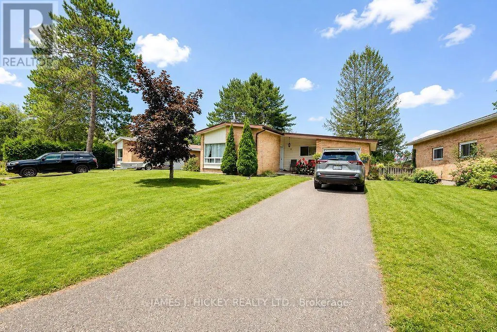 80 FRONTENAC CRESCENT