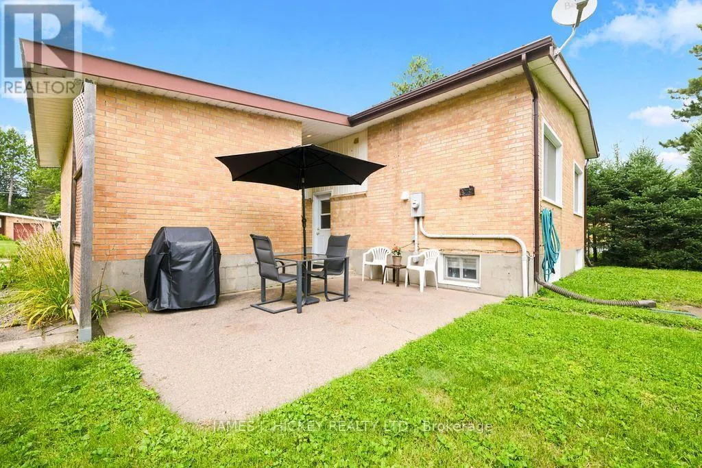 80 FRONTENAC CRESCENT