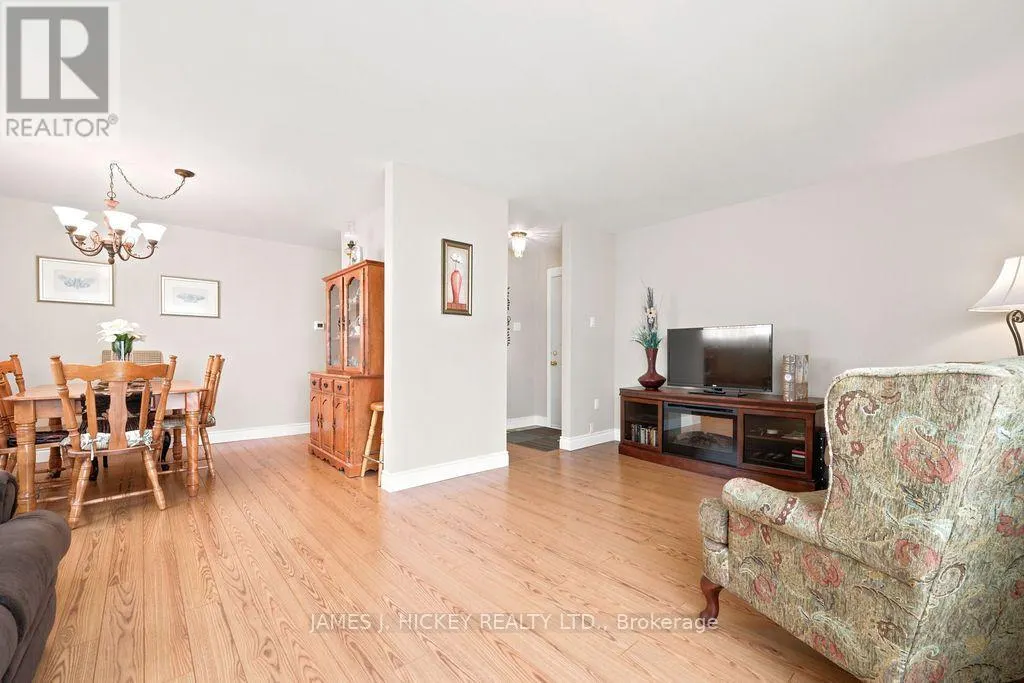 80 FRONTENAC CRESCENT