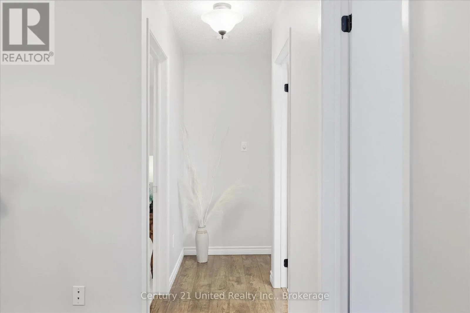 202 - 2406 MOUNTLAND DRIVE #202