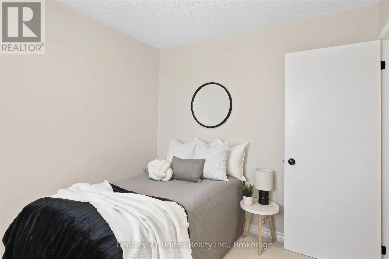 202 - 2406 MOUNTLAND DRIVE #202