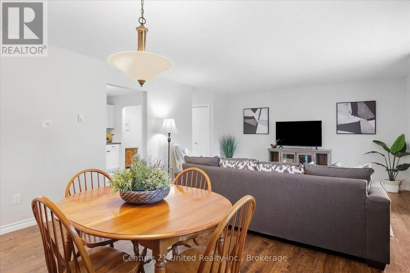 202 - 2406 MOUNTLAND DRIVE #202