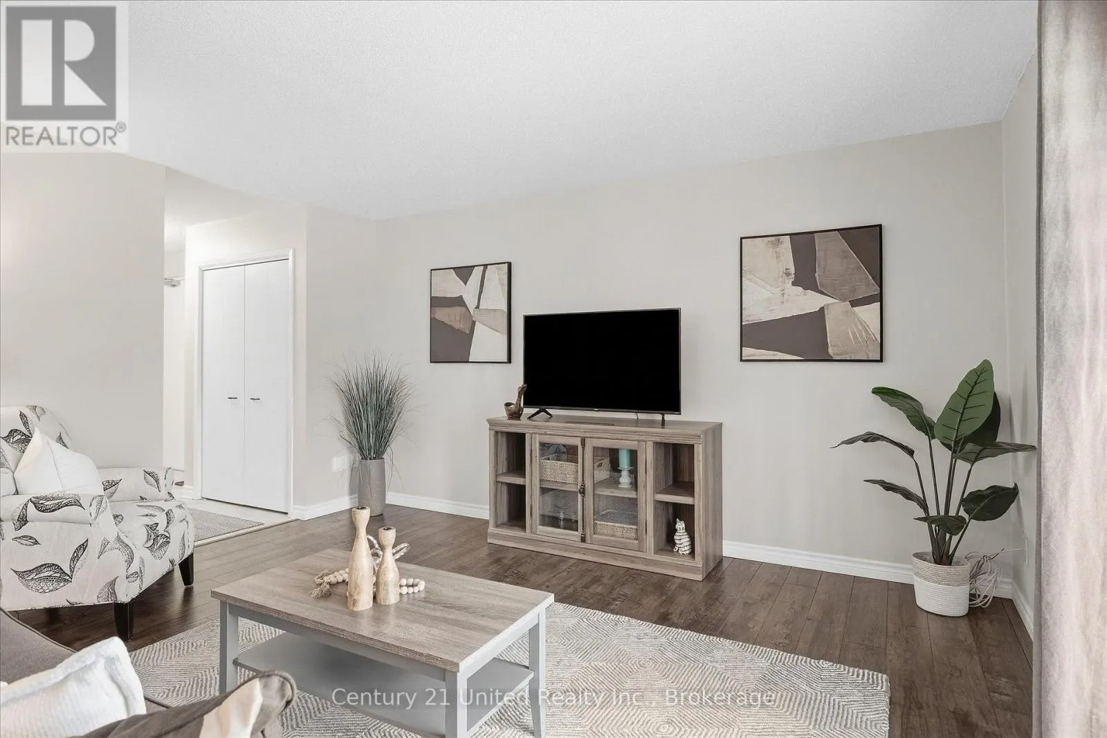 202 - 2406 MOUNTLAND DRIVE #202