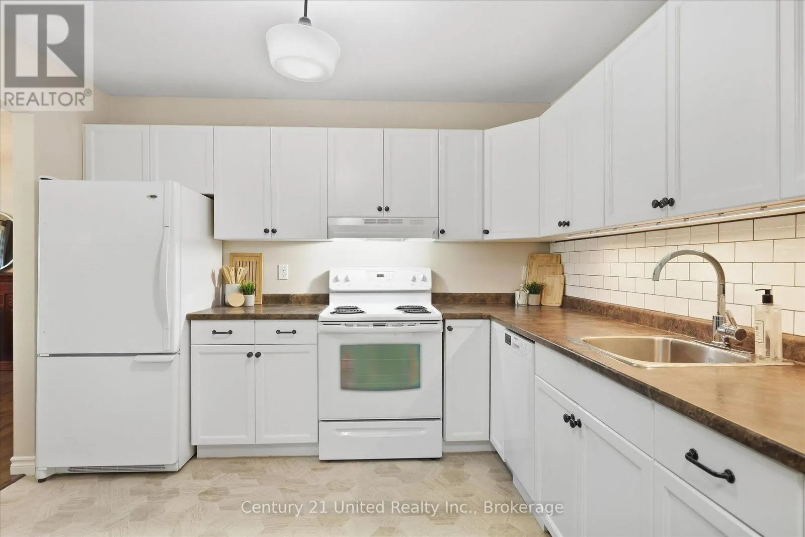 202 - 2406 MOUNTLAND DRIVE #202
