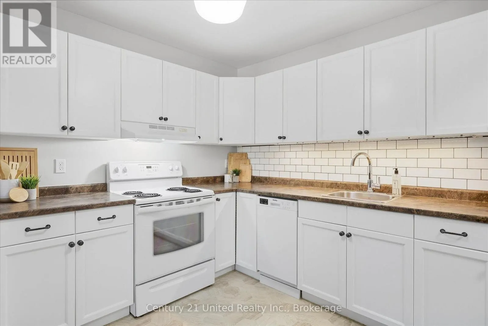 202 - 2406 MOUNTLAND DRIVE #202