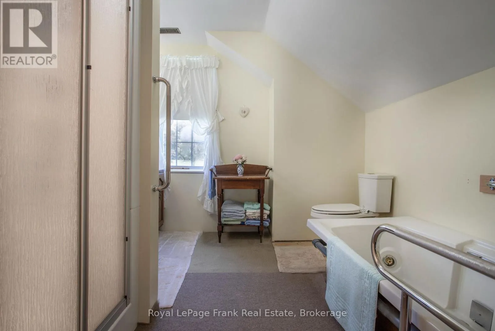 1350 4TH LINE ROAD