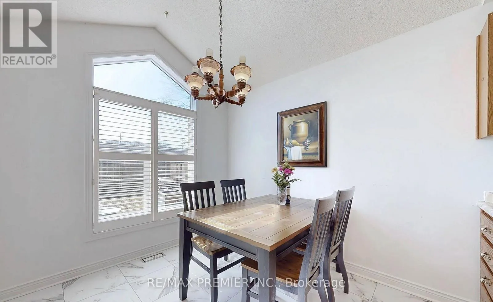 13 - 9 WENTWORTH DRIVE