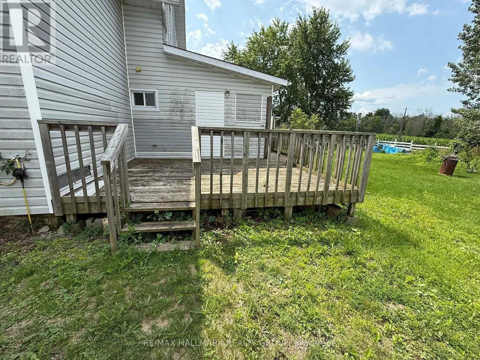 12 CIRCLE DRIVE S