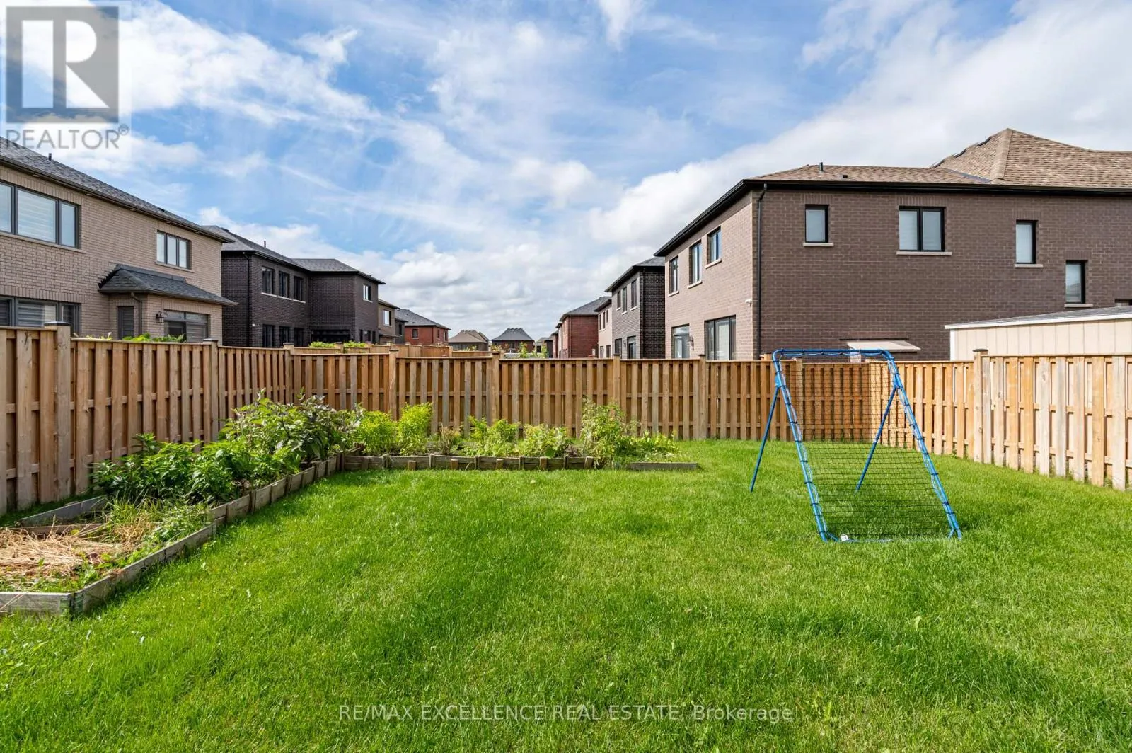 1080 EDINBURGH DRIVE