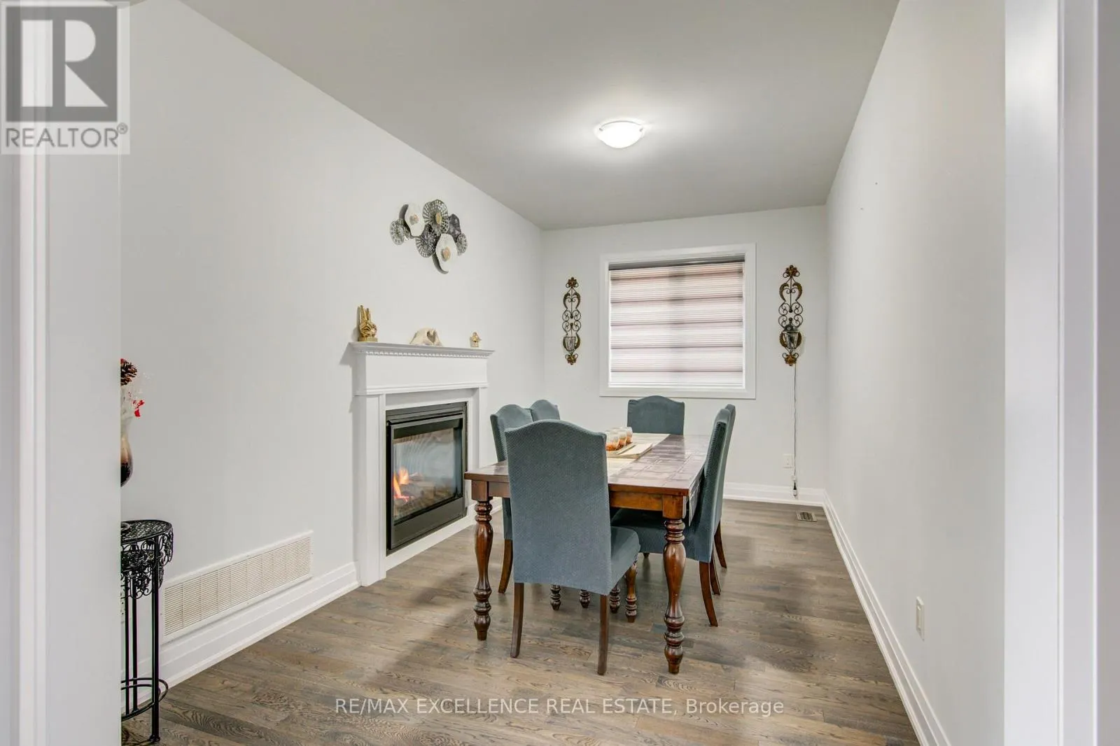 1080 EDINBURGH DRIVE