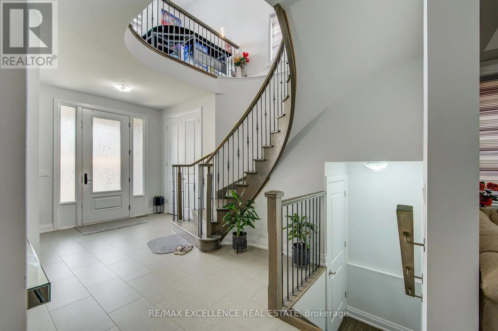 1080 EDINBURGH DRIVE