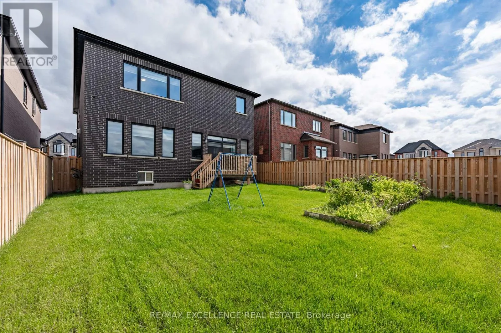 1080 EDINBURGH DRIVE