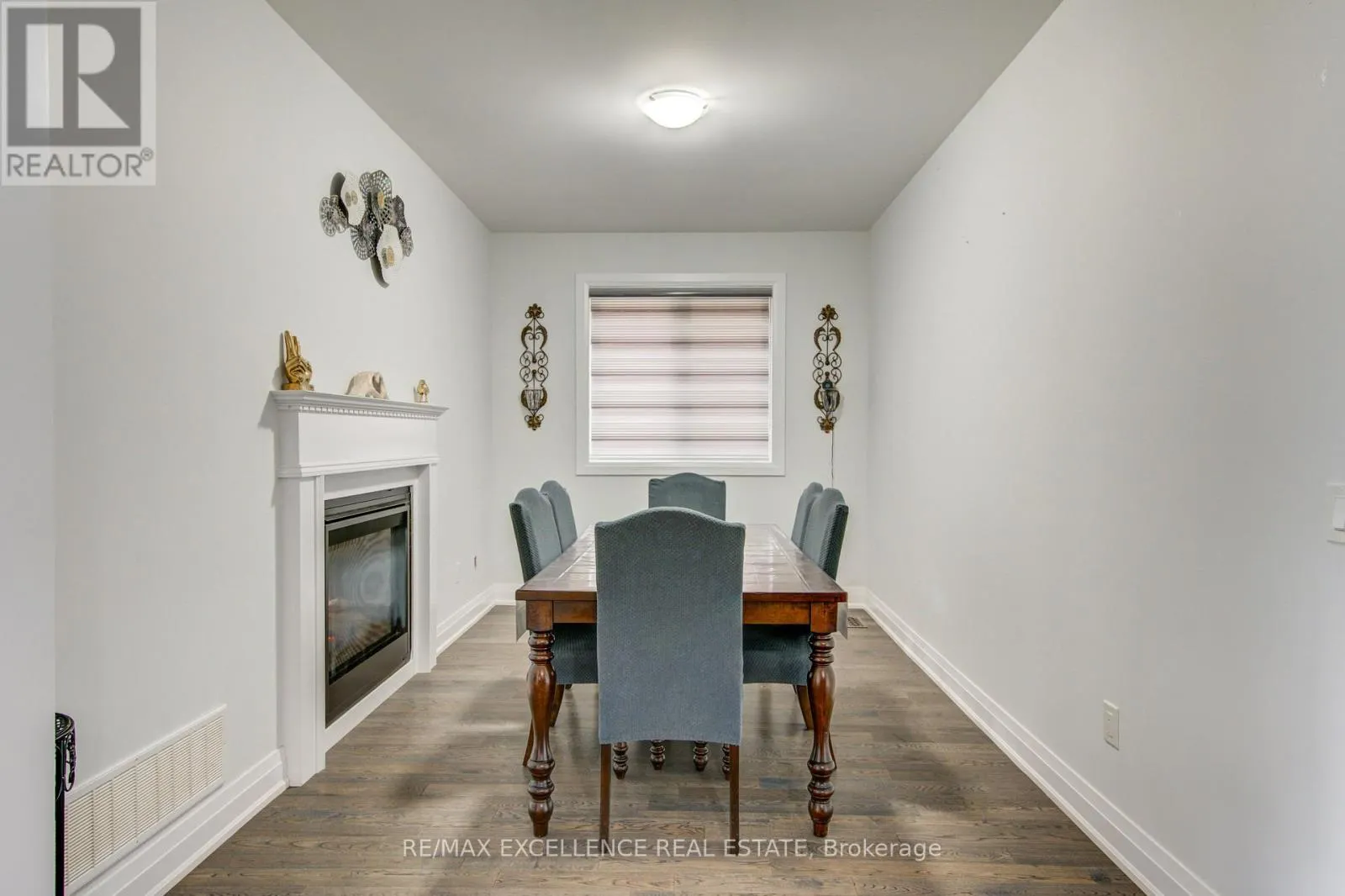 1080 EDINBURGH DRIVE