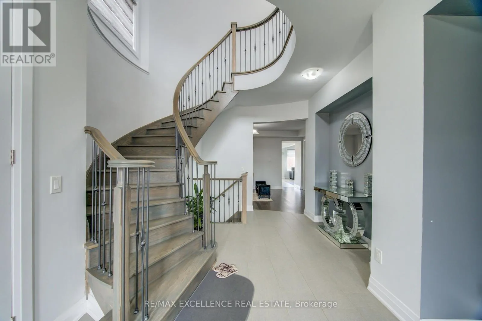1080 EDINBURGH DRIVE