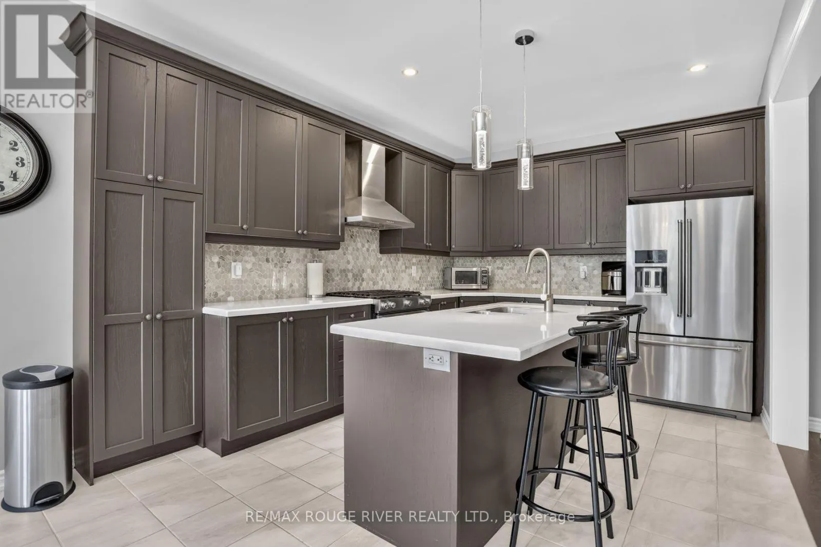 8 TIMBER DRIVE