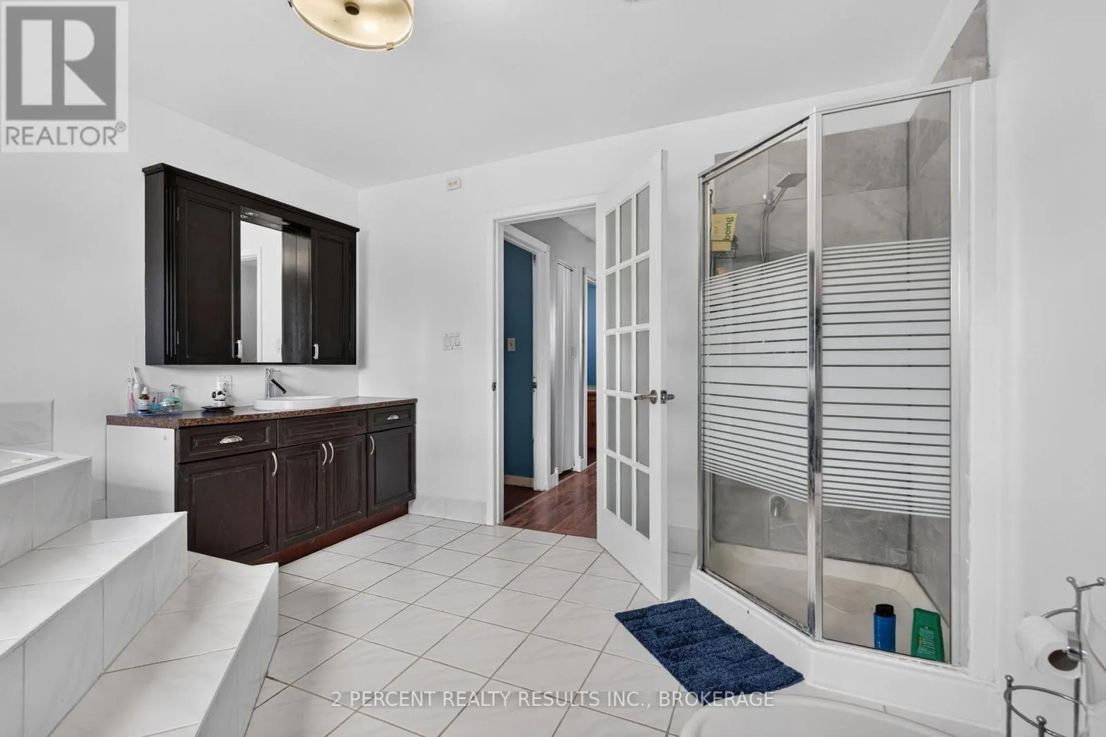 1046 PINEWOOD PLACE