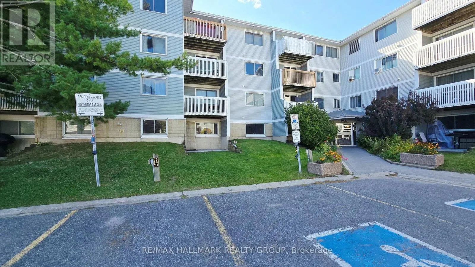 101 - 214 VIEWMOUNT DRIVE