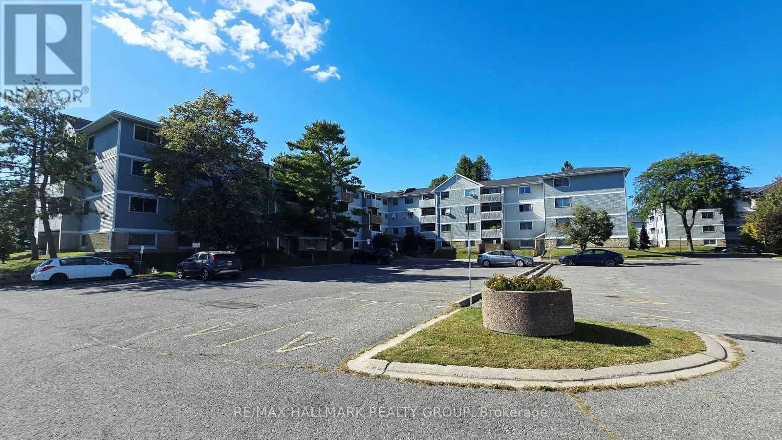 101 - 214 VIEWMOUNT DRIVE