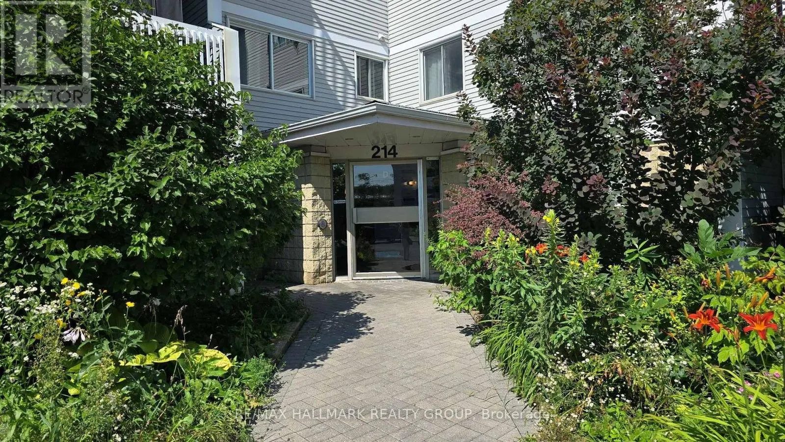 101 - 214 VIEWMOUNT DRIVE