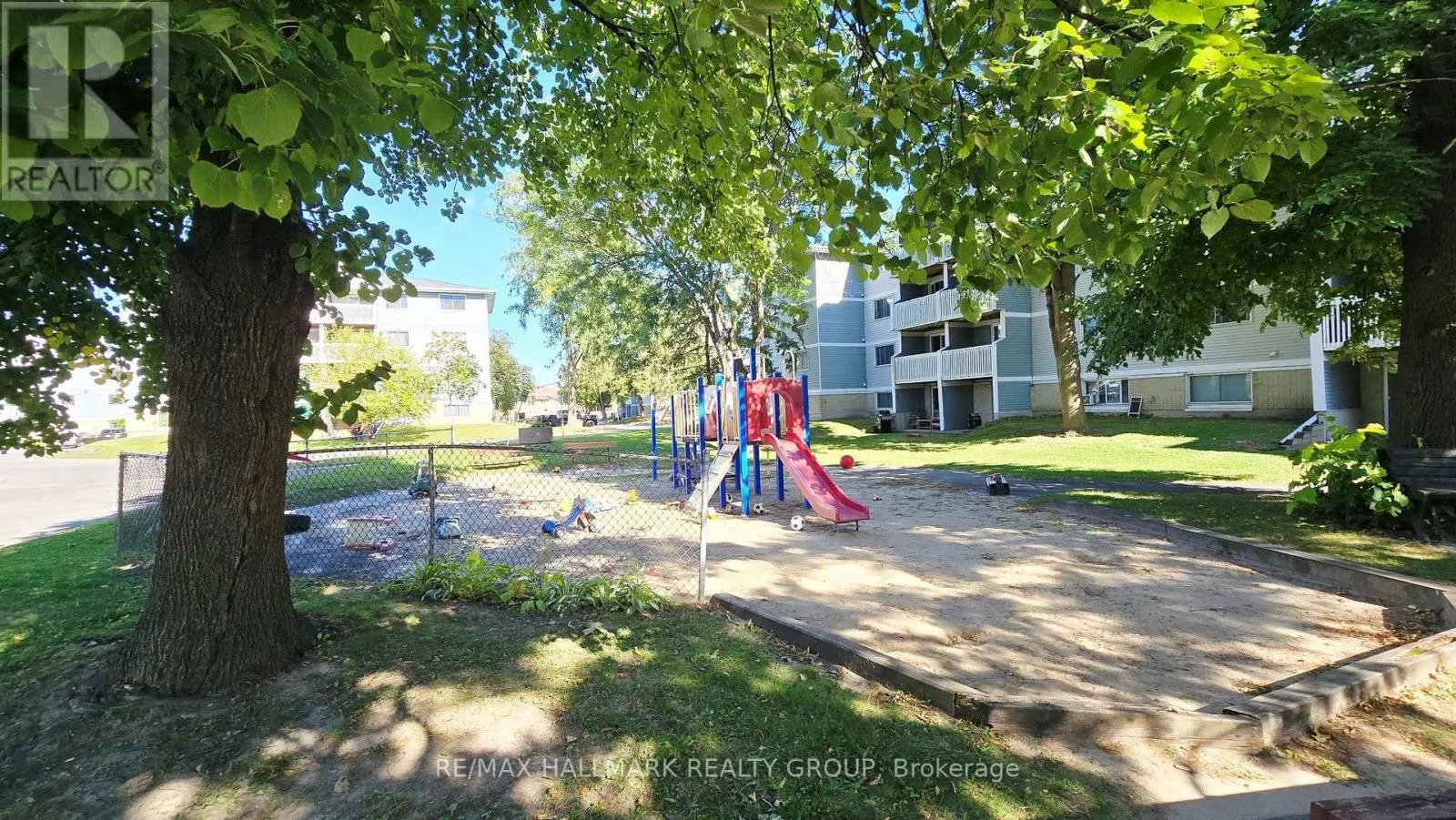 101 - 214 VIEWMOUNT DRIVE