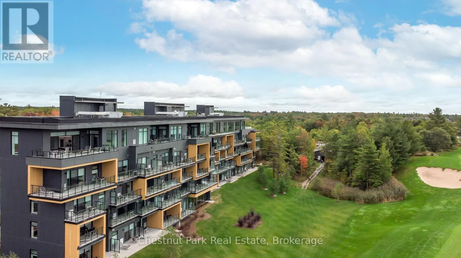 404 - 120 CARRICK TRAIL #404
