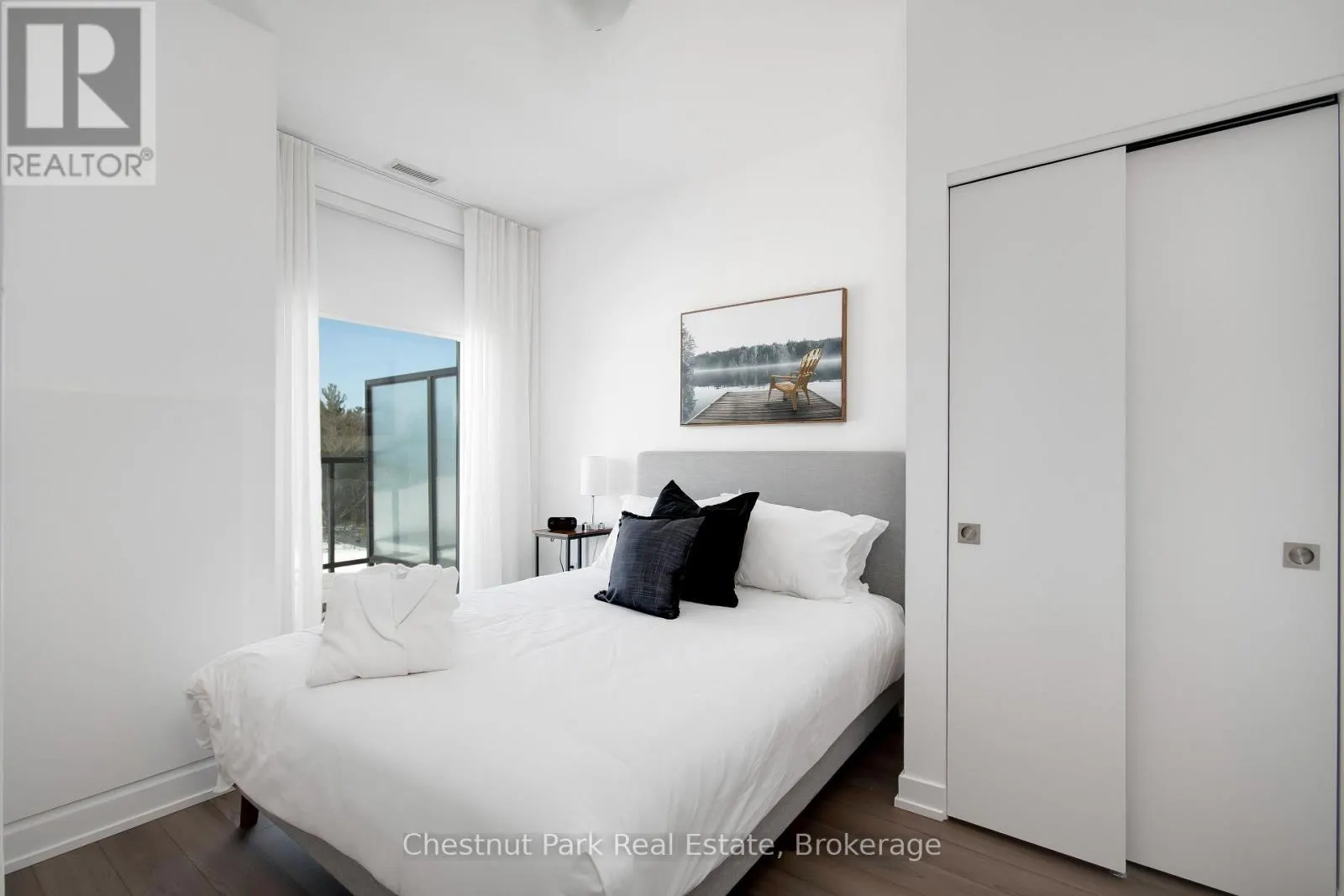 404 - 120 CARRICK TRAIL #404