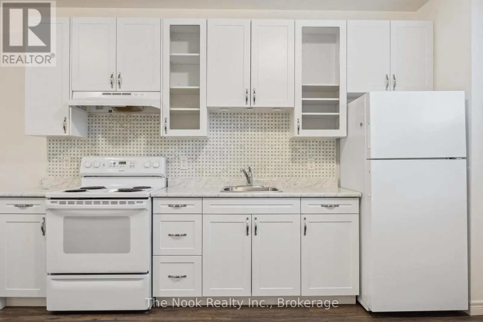 306 - 38 WALTON STREET #306