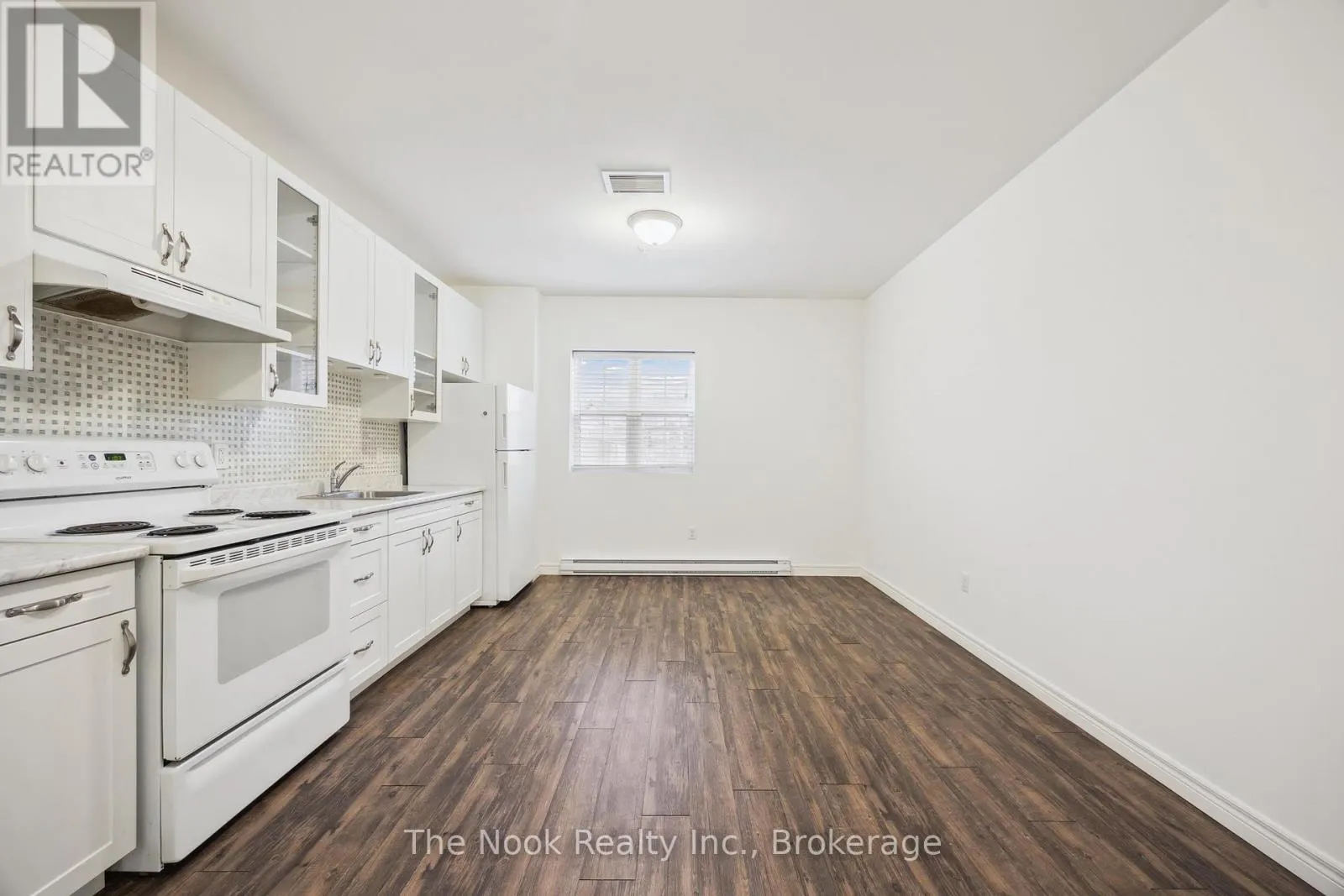306 - 38 WALTON STREET #306
