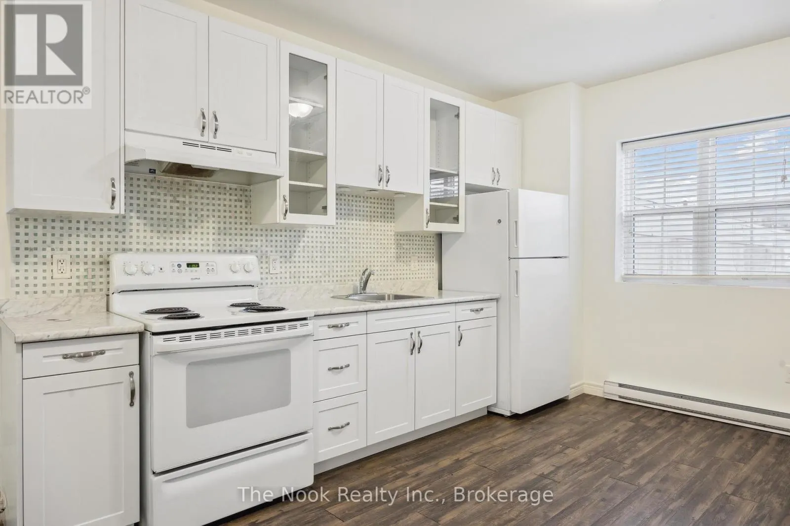 306 - 38 WALTON STREET #306