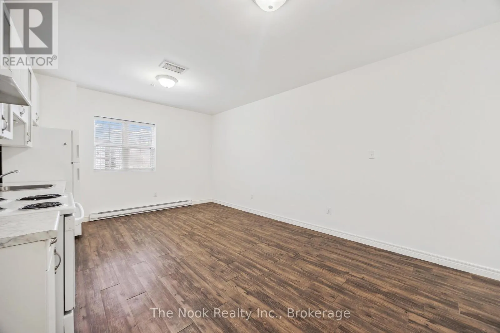 306 - 38 WALTON STREET #306