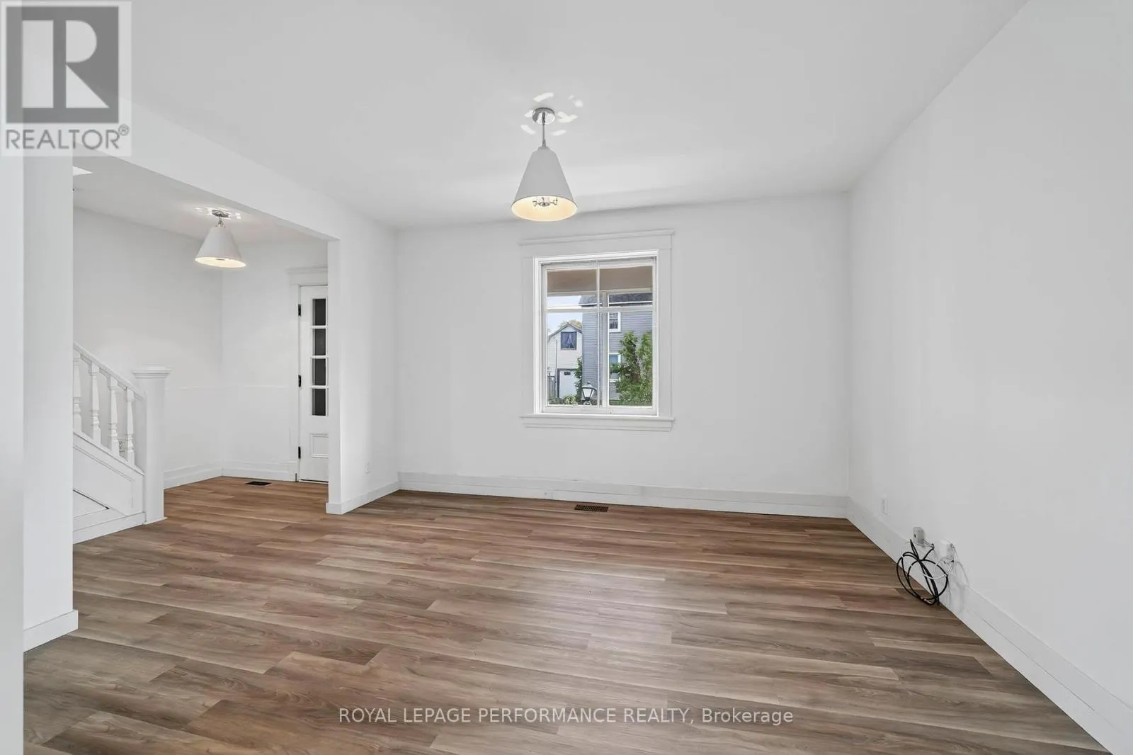139 EIGHTH STREET W