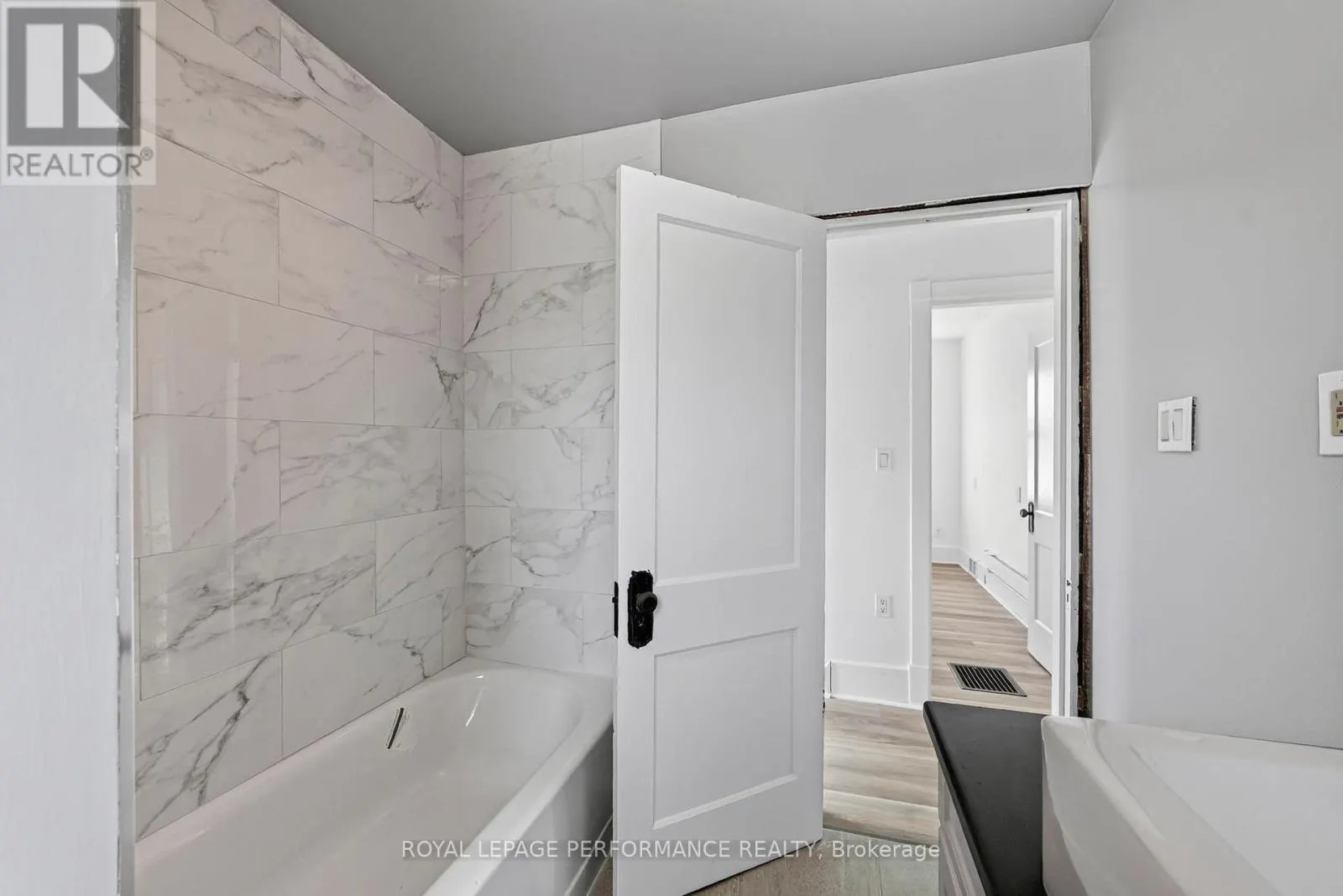 139 EIGHTH STREET W