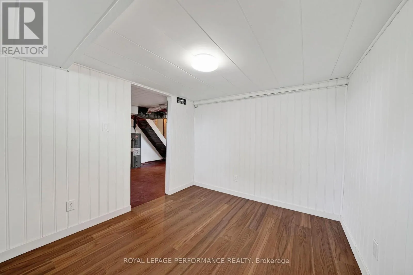 139 EIGHTH STREET W