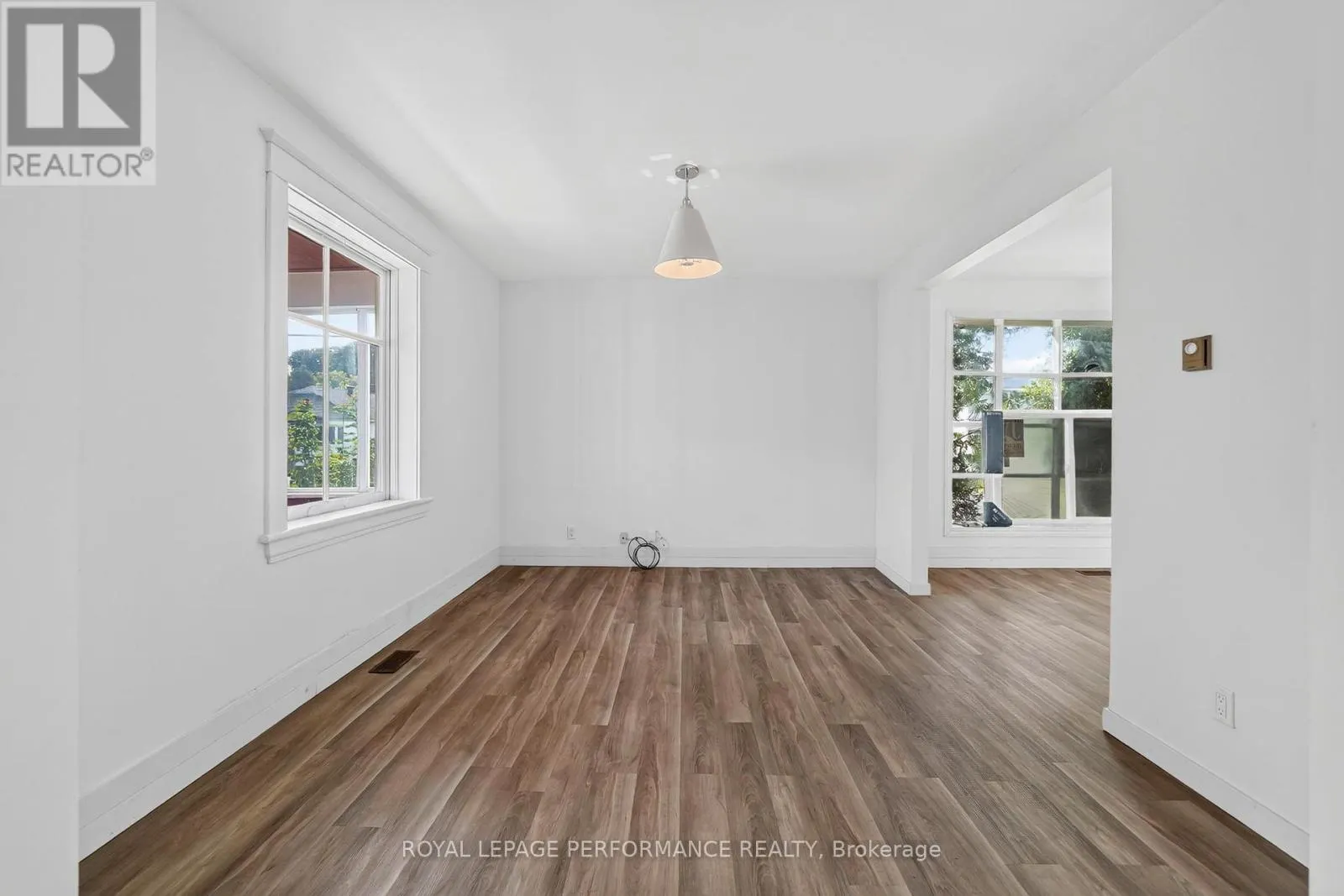 139 EIGHTH STREET W