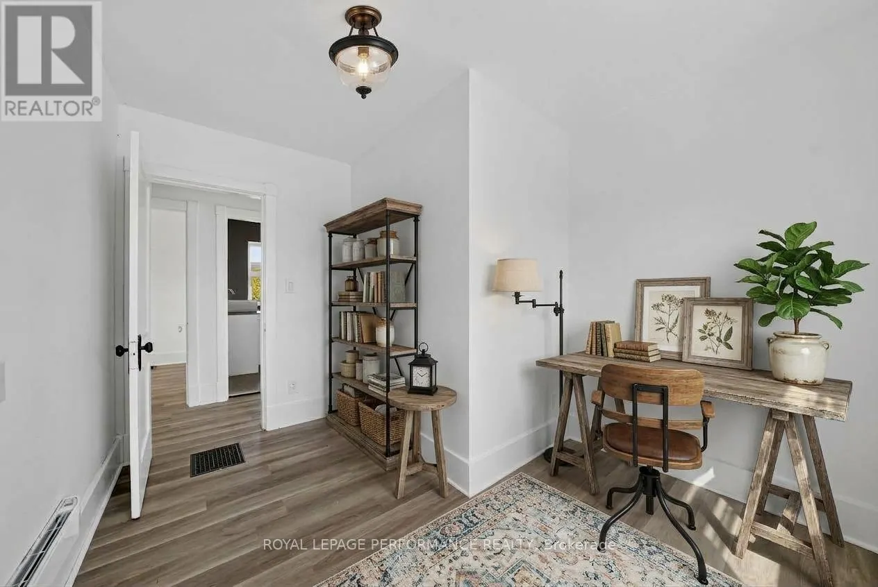 139 EIGHTH STREET W