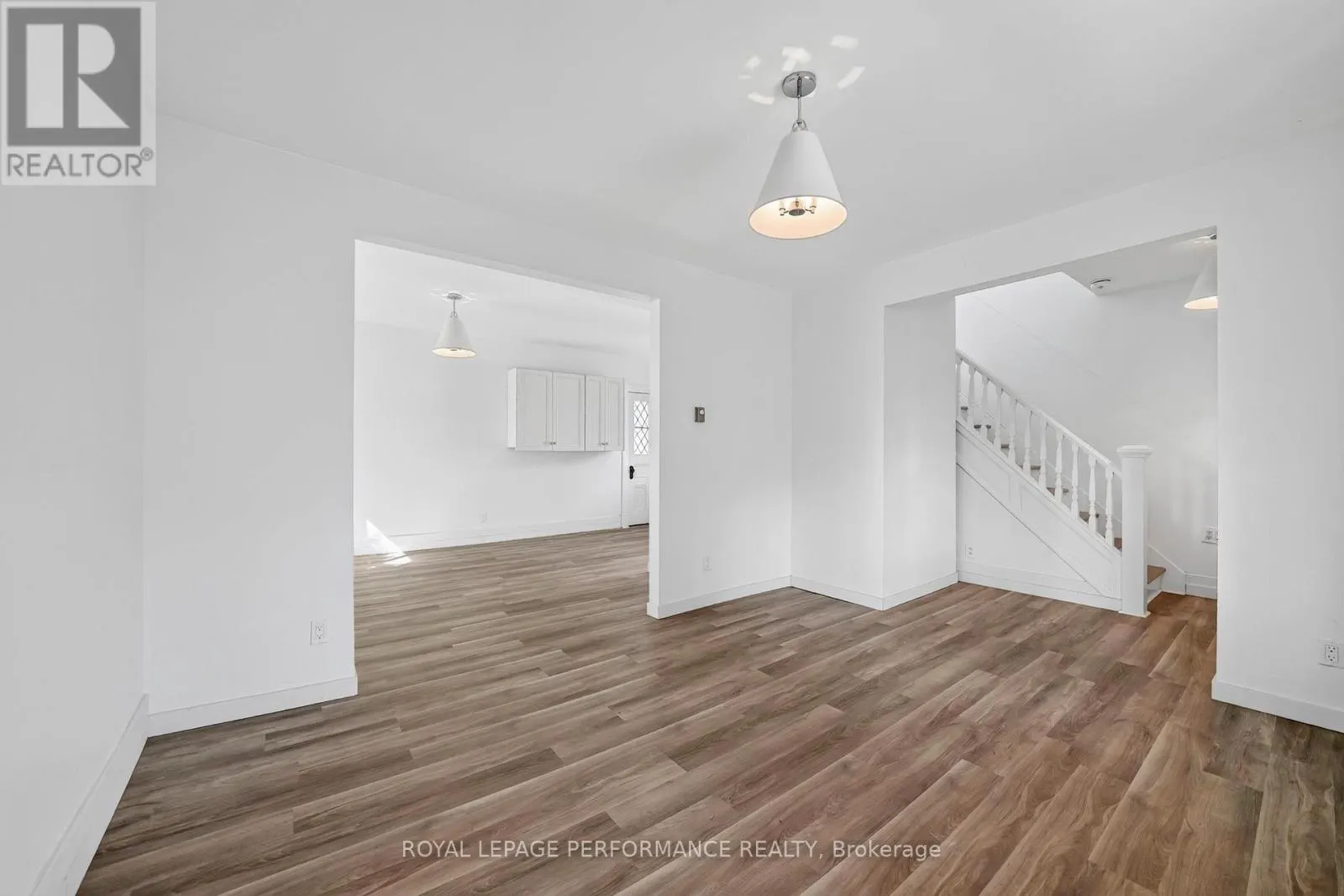 139 EIGHTH STREET W