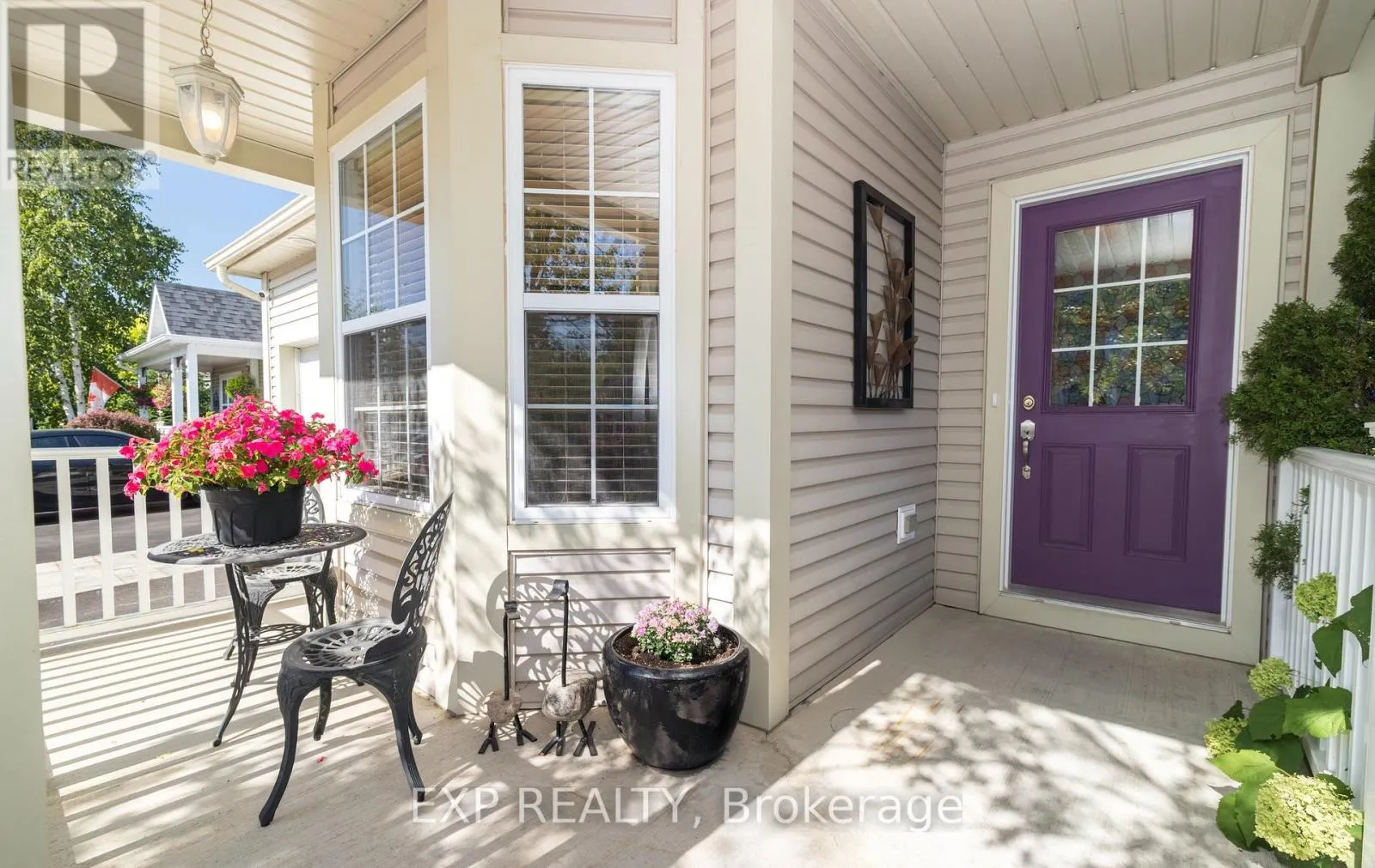 105 HAMPSON CRESCENT