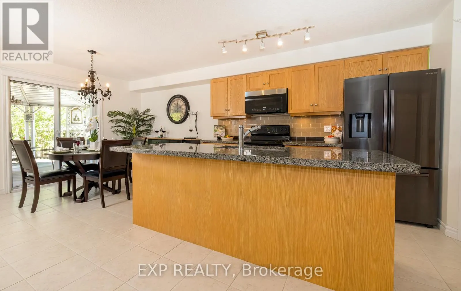 105 HAMPSON CRESCENT