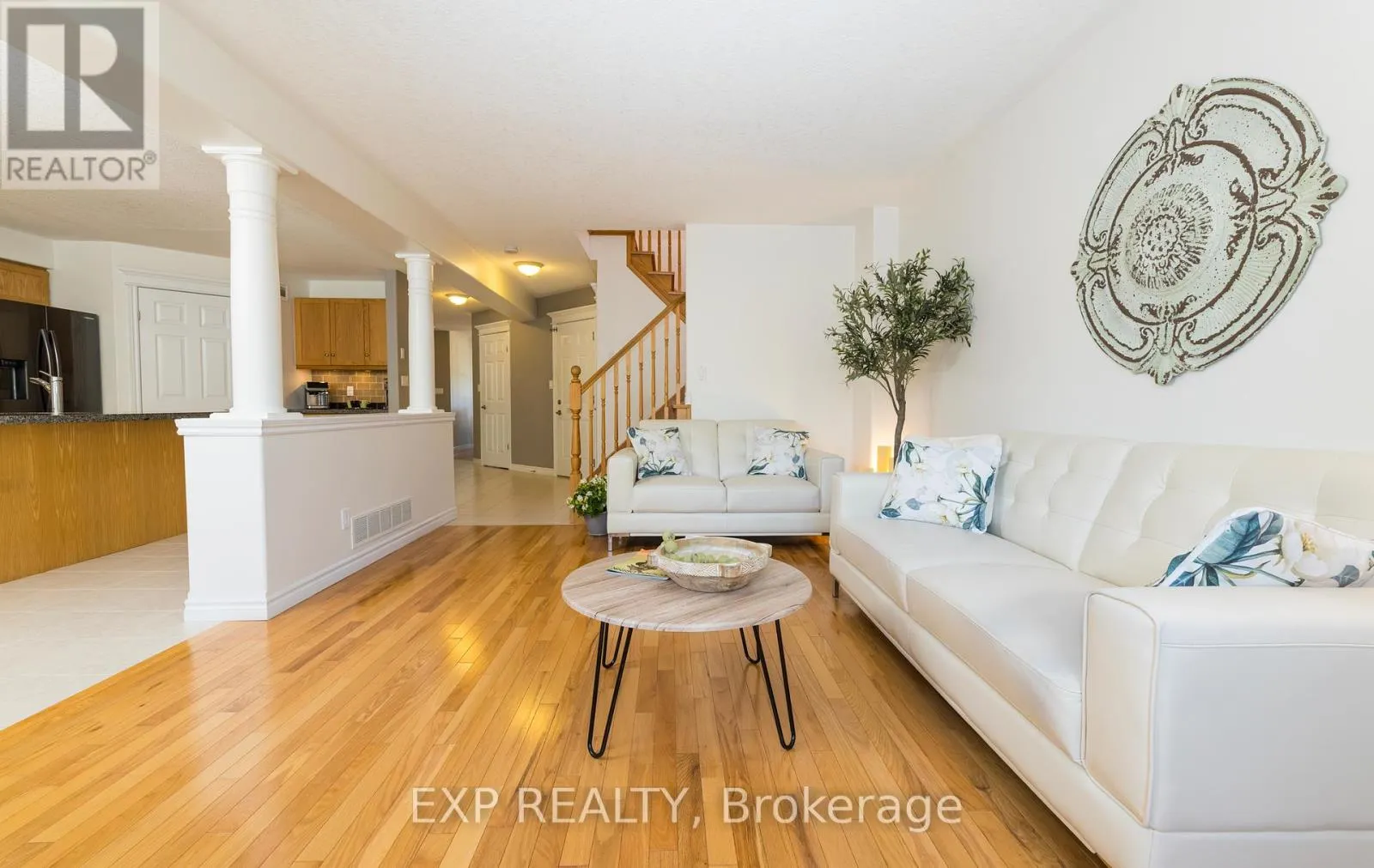 105 HAMPSON CRESCENT