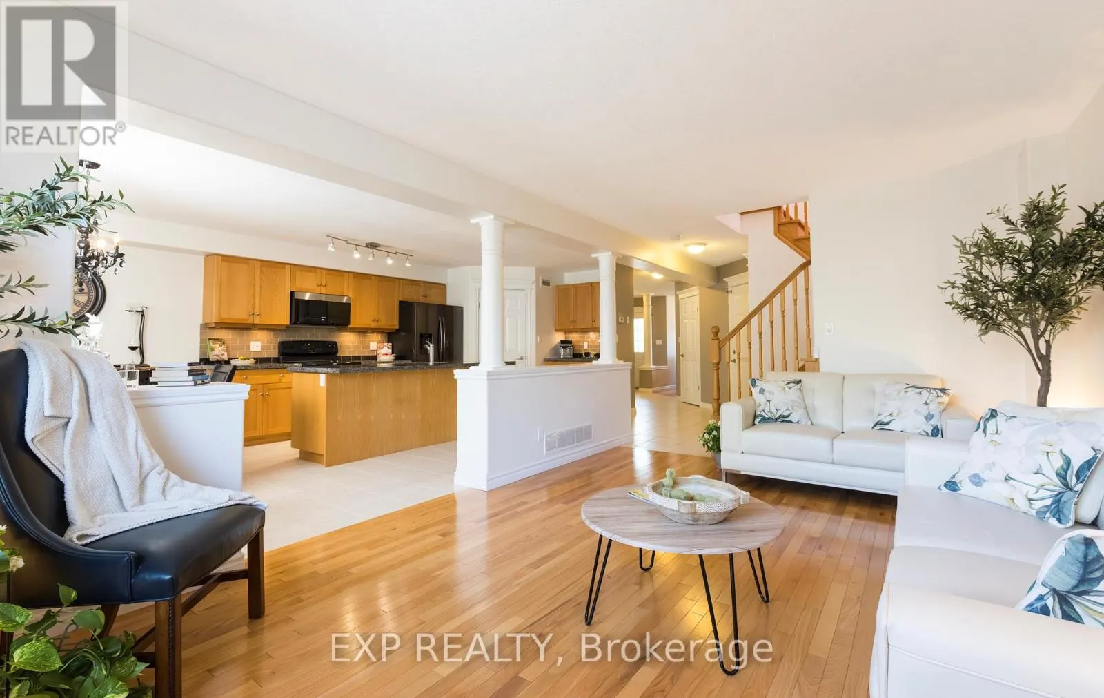 105 HAMPSON CRESCENT