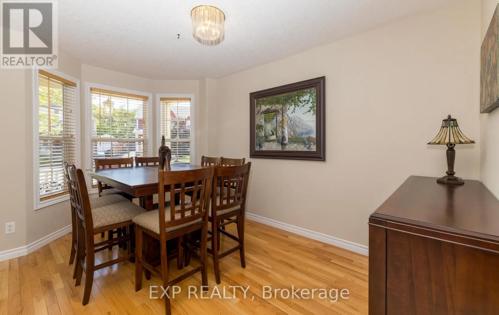 105 HAMPSON CRESCENT
