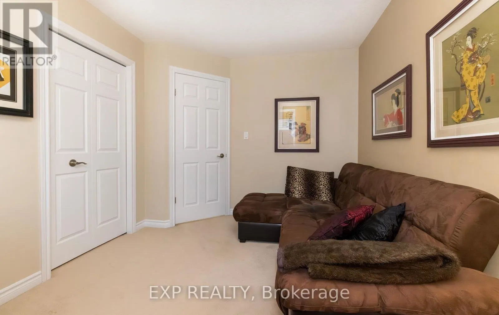 105 HAMPSON CRESCENT
