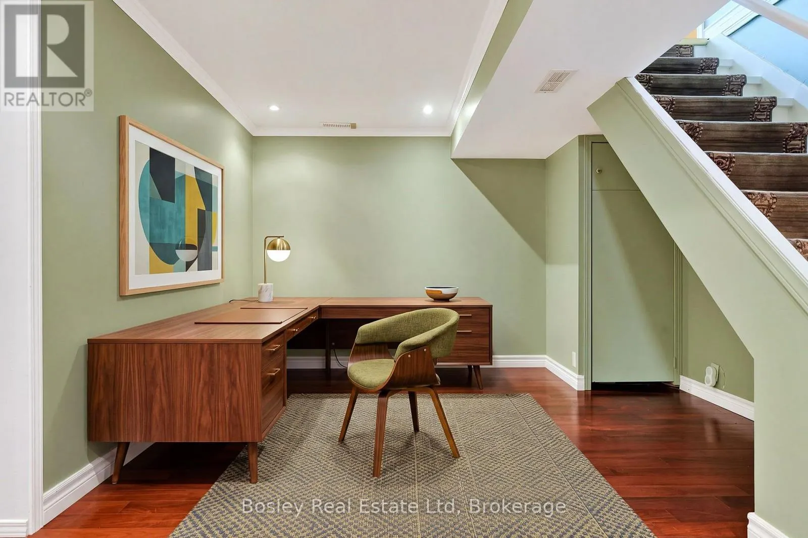 5 RALSTON DRIVE