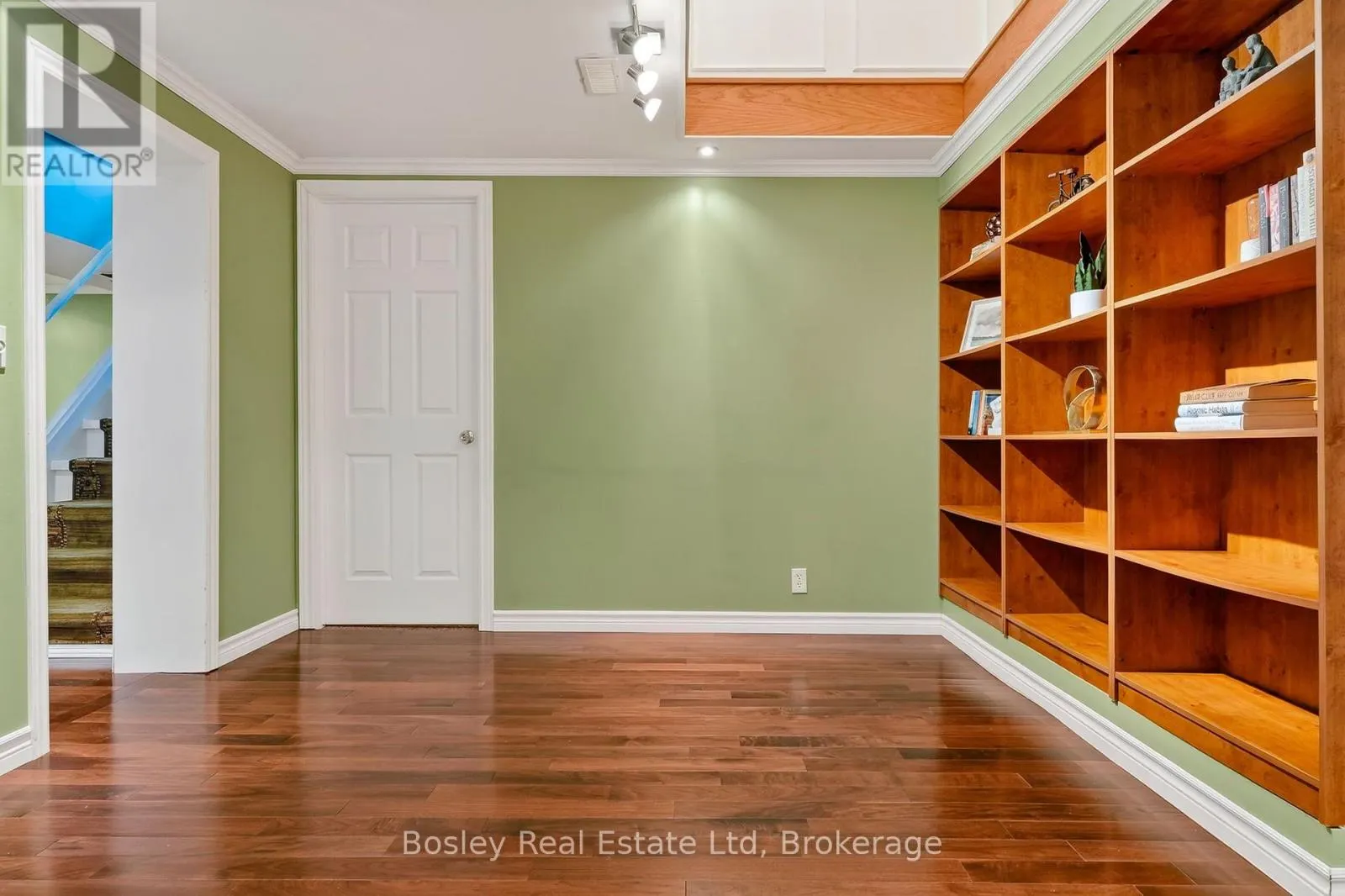 5 RALSTON DRIVE