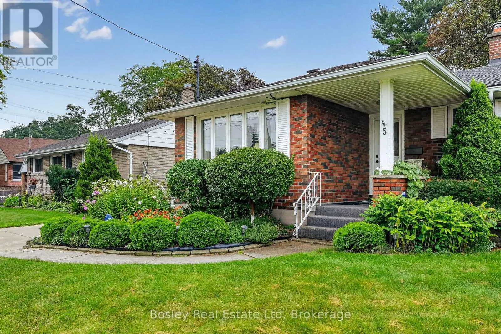 5 RALSTON DRIVE