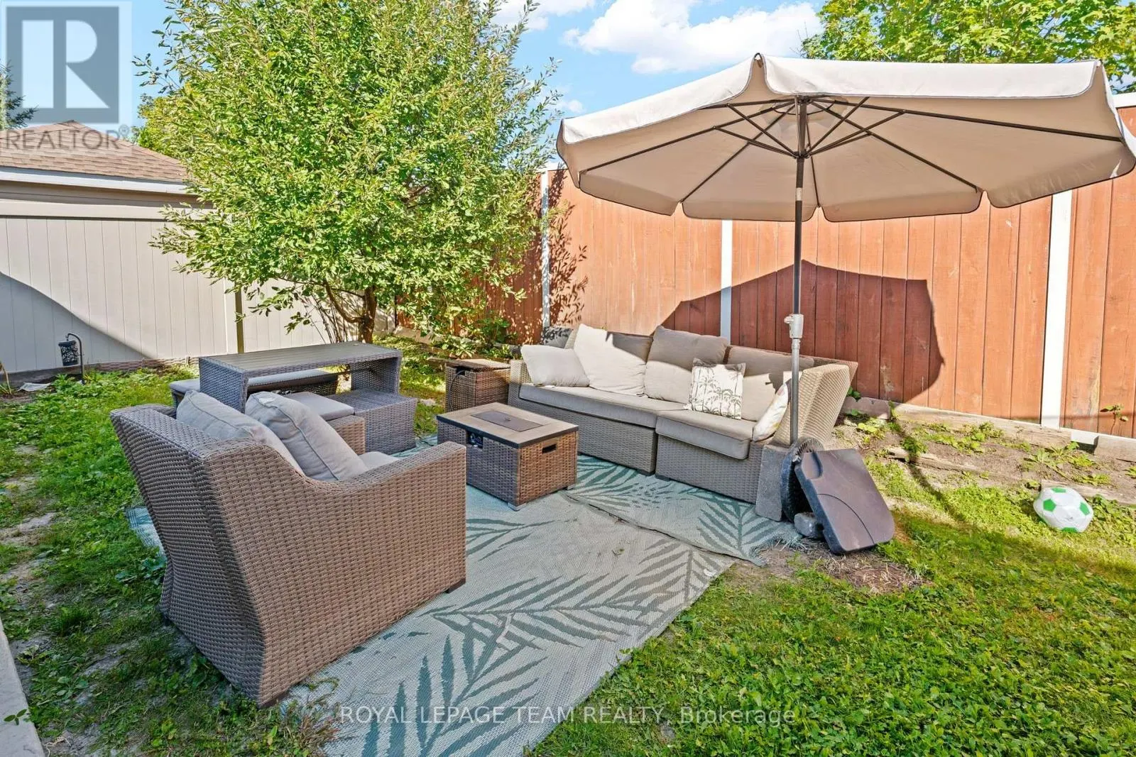 732 LAKEBREEZE CIRCLE